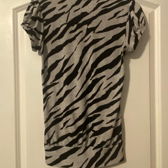 Zebra Print Blouse - Picture 2 of 2